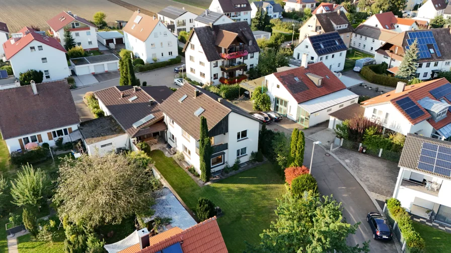 Drohnenaufhname - Haus kaufen in Wiblingen - EINFAMILIENHAUS MIT ANBAU UND VIEL POTENZIAL IN ALT-WIBLINGEN - PROVISIONSFREI!