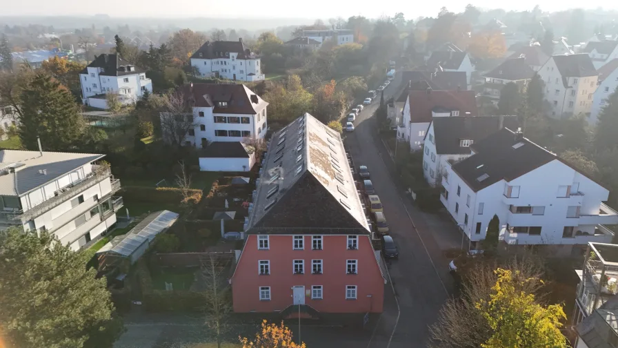 Drohnenaufnahme - Wohnung kaufen in Ulm - TRAUMHAFTE 3-ZIMMER WOHNUNG IM DENKMALGESCHÜTZTEN FÜRSTENECKERHOF!