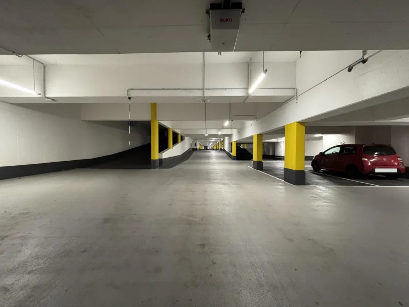 Tiefgarage - Garage/Stellplatz kaufen in Ulm - XXL TIEFGARAGENSTELLPLATZ IN ULM-SÖFLINGEN!