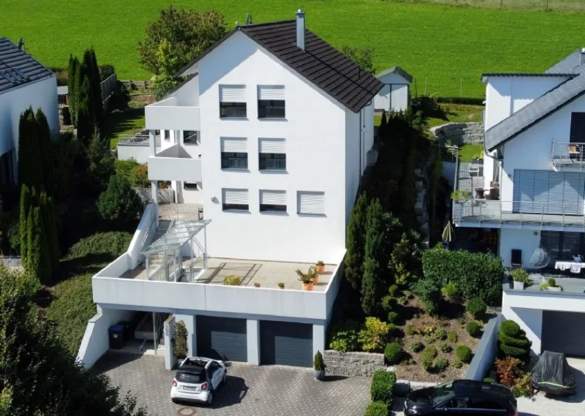 Ansicht - Haus kaufen in Berg - RAVENSBURG-BERG: MONDÄNES 1-FAM.-HAUS IN ABSOLUTER BEVORZUGTER AUSSICHTSLAGE