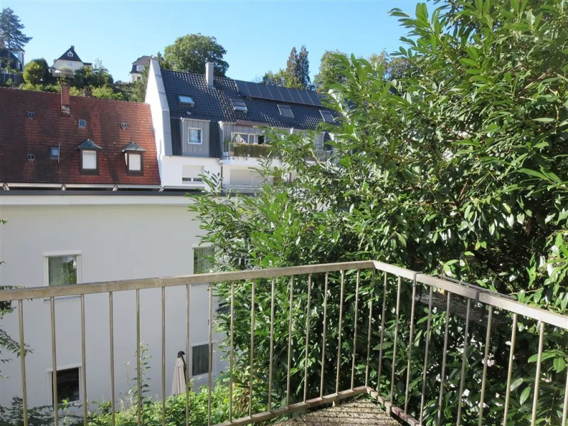 Balkon bei Schlafzimmer (unten)