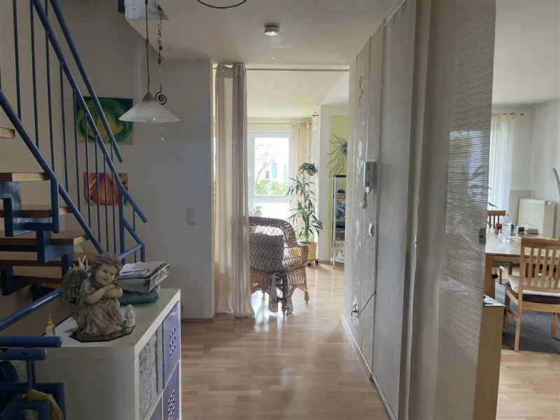 EG: Diele - Wohnung kaufen in Baden-Baden - Gepflegtes Reihenhaus in ruhiger Lage - nach WEG geteilt