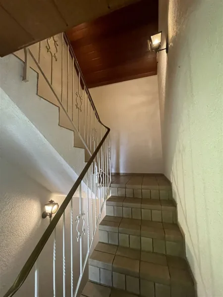 Treppe EG zu DG