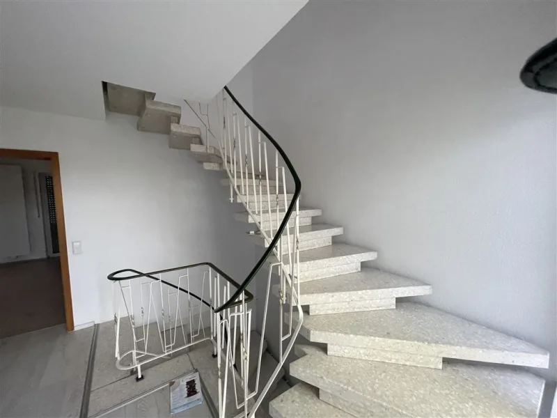 EG Treppe zu DG