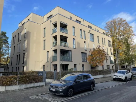  - Wohnung mieten in Karlsruhe - Luxuriöse Penthousewohnung in Anlage für betreutes Wohnen in Karlsruhe zu vermieten