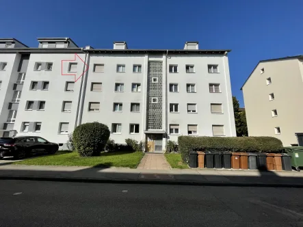 Hausansicht - Wohnung kaufen in Kornwestheim - Kapitalanleger aufgepasst! Klassisch geschnittene 3-Zimmer-Wohnung mit Balkon in Kornwestheim!