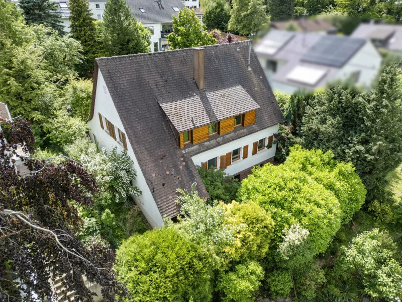 Ansicht - Haus kaufen in Karlsruhe - Familientraum in Grötzingen - schönes, freistehendes EFH mit Garten