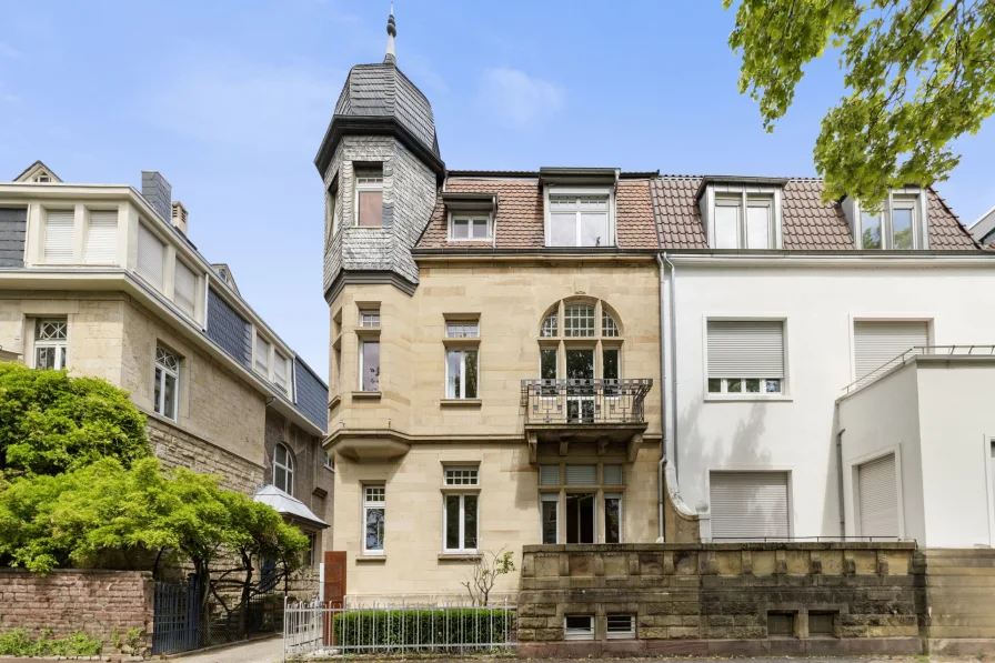 Außenbild - Haus kaufen in Karlsruhe - Lage, Lage, Lage - Sanierter Altbau als Kapitalanlage