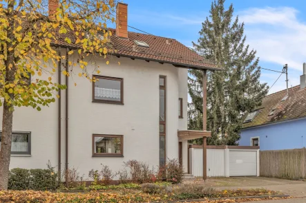 Außenbild - Haus kaufen in Karlsruhe / Rüppurr - Gepflegtes Einfamilienhaus in gefragter Lage mit Garten und Garage