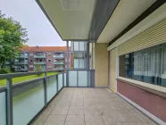 großer neuer Balkon