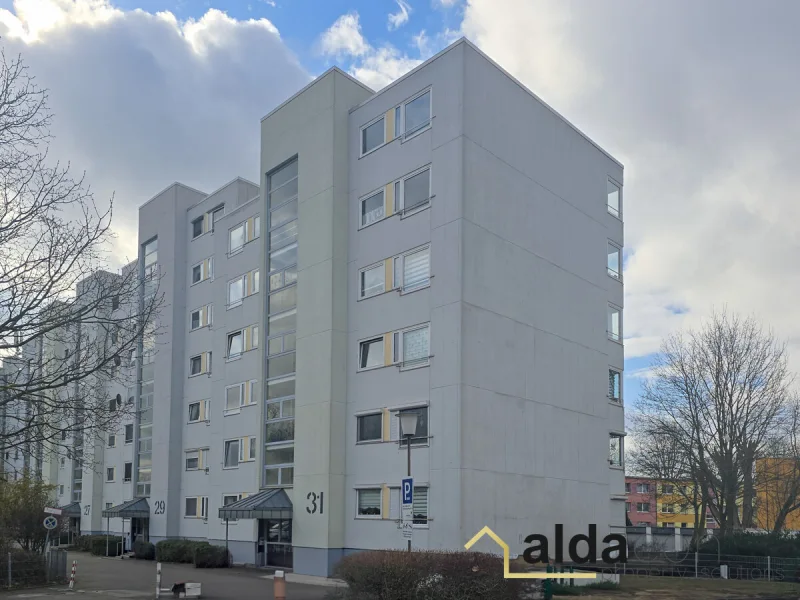 Das Wohnhaus - Wohnung kaufen in Salzgitter / Fredenberg - Eigentumswohnung mit Weitsicht, Einbauküche und Fahrstuhl in Salzgitter Fredenberg!