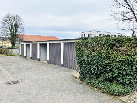 Garage - Wohnung kaufen in Müllheim - Kapitalanlage in der Stadt
