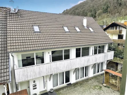 Bild1 - Haus kaufen in Badenweiler - Neuwertiges 1-Familienhaus mit 2 Appartement