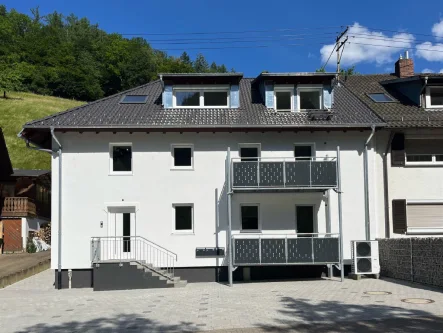 Bild1 - Haus kaufen in Münstertal/Schwarzwald - Familienglück im 3-Familienwohnhaus