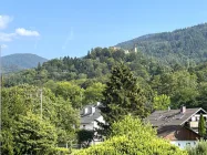 Schwarzwald-Panorama / Sicht auf die Burg von Bade