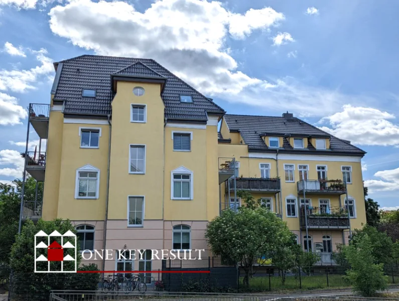 1668009925Gebude.png - Wohnung kaufen in Berlin - Sanierte Altbauwohnung mit Balkon in außergewöhnlichem Gebäude, Nähe Chaussee- & Torstraße 