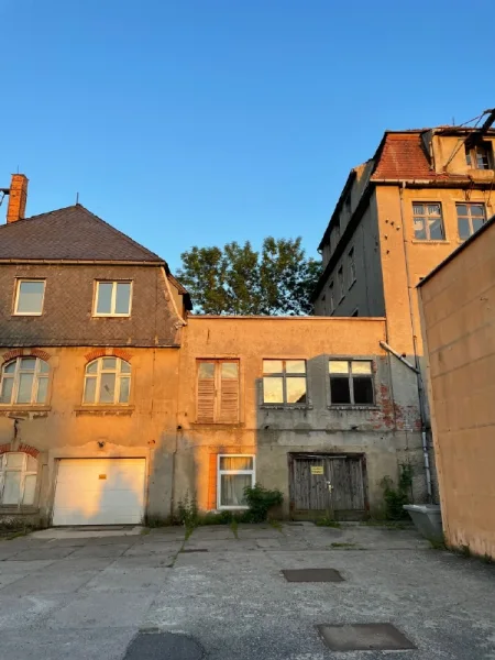 Oberer Zwischenbau mit Terrasse