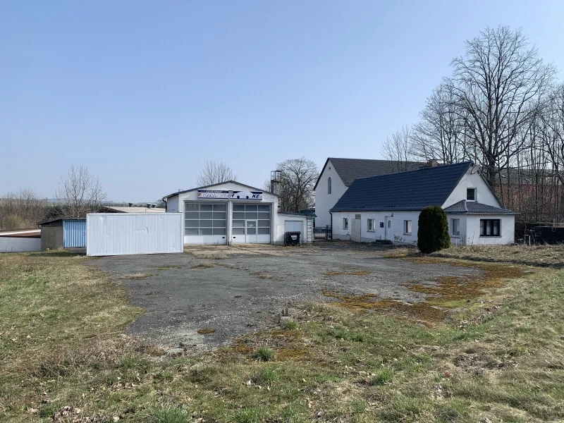 Außenansicht - Halle/Lager/Produktion mieten in Stolpen - Perfekt für Autohandel und Werkstatt! BEATE PROTZE IMMOBILIEN