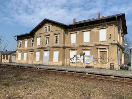 Außenansicht - Büro/Praxis mieten in Stolpen - Volle Fahrt voraus!