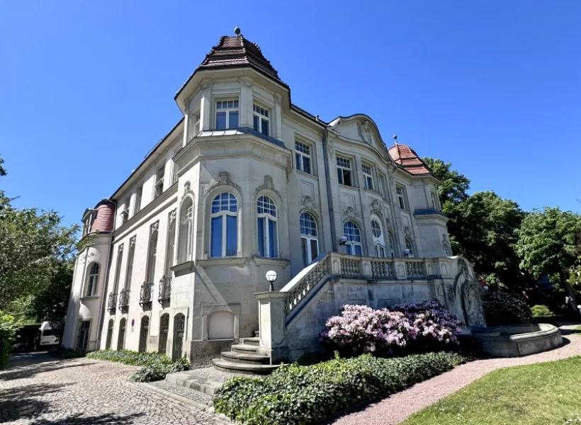 Objektansicht - Büro/Praxis mieten in Dresden - Repräsentanz an den Elbwiesen!