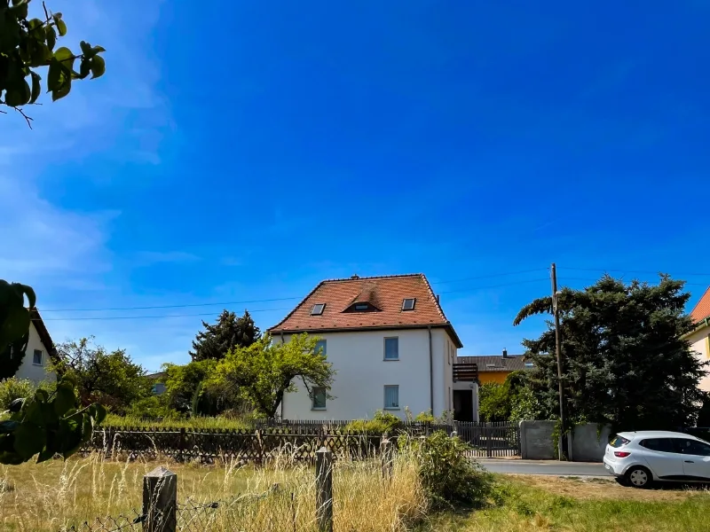 Herzlich Willkommen! - Haus kaufen in Dresden - Am Feldrand wohnen - und das in der Stadt!