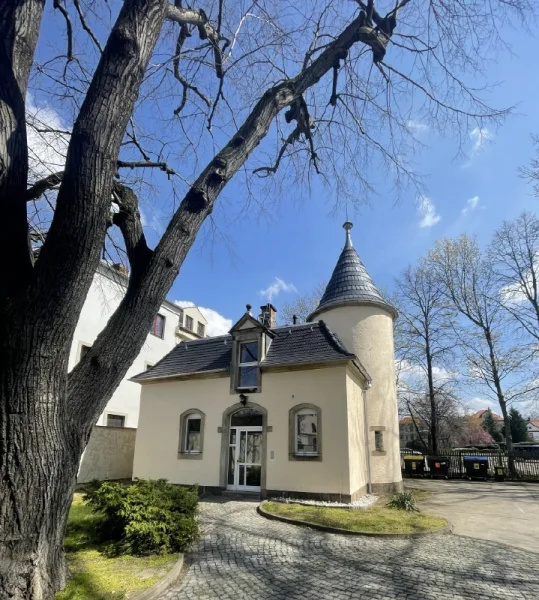 Objektansicht - Büro/Praxis mieten in Dresden - Kutscherhaus der Villa Hain!