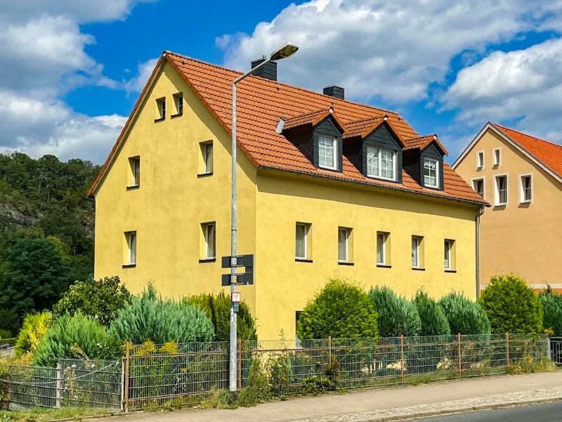 Herzlich Willkommen! - Haus kaufen in Freital - Auto? Braucht man hier nicht.