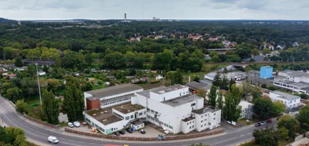 Aussenansicht - Halle/Lager/Produktion mieten in Berlin - Lagerhalle 130m² in Westend/Spandau ab sofort zur Miete