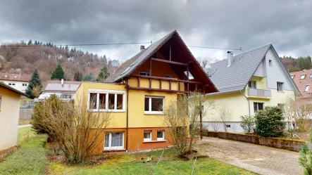 Titelbild - Haus kaufen in Gaggenau / Sulzbach - Waldblick gratis! Haus erschwinglich! Gestaltung nach Belieben.