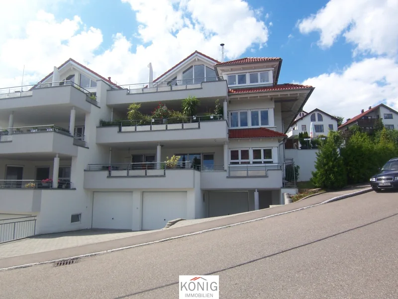 Aussenansicht - Wohnung kaufen in Uhingen - Traumhafte 4 Zimmer-Wohnung mit super großem Balkon Objekt 2659