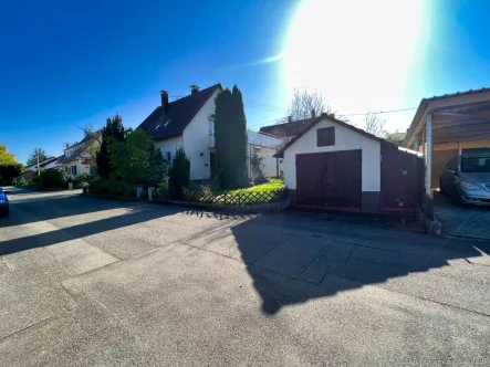  - Haus kaufen in Tübingen - Einfamilienhaus mit Garage in gesuchter Lage von Tübingen-Kilchberg