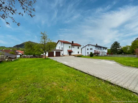  - Haus kaufen in Mössingen - Solides 2-Familienhaus in gutem Zustand mit großem Grundstück