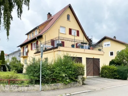 ID1022 - Haus kaufen in Trossingen - Dreifamilienhaus mit Doppelgarage und Werkstatt mit Büro