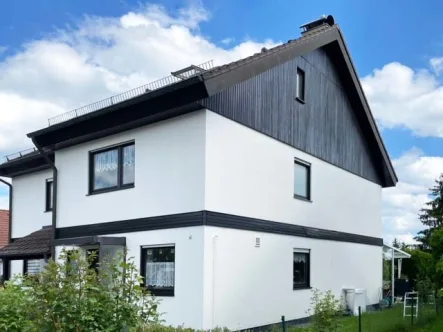 ID1039 - Haus kaufen in Trossingen - Gepflegte Doppelhaushälte mit Garten und zwei Garagen