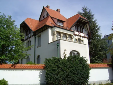 ID1040a - Haus kaufen in Trossingen - Repräsentative Villa in der Stadtmitte