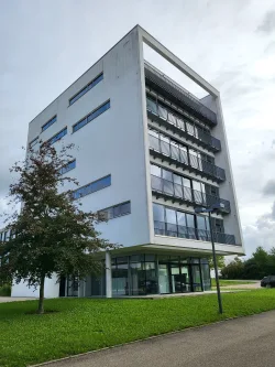  - Büro/Praxis mieten in Ellwangen - Exklusive Bürofläche mit ca. 200 m² am IT-Campus in Ellwangen-Neunheim zu vermieten