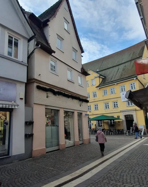 Ansicht Gebäude - Sonstige Immobilie kaufen in Aalen - Historisches Geschäftsgebäude in 1A-Lage von Aalen zu verkaufen