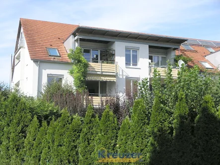 Hausansicht Balkon - Wohnung kaufen in Konstanz - Frei und gepflegt ! 4 Zi.-Traumwhg. in ruhiger Lage von KN-Wollmatingen mit Balkon und TG-Stellpl. !