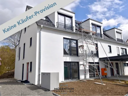 Hauansicht - Haus kaufen in Kirchheim - Großzügiges REH - Idyllisches, stadtnahes Wohnen „Im Paradiesle“