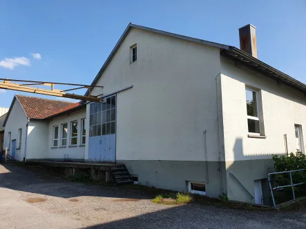 Hallengebäude - Halle/Lager/Produktion mieten in Kaisersbach - Gewerbehalle mit Bürogebäude für Ihr Unternehmen!