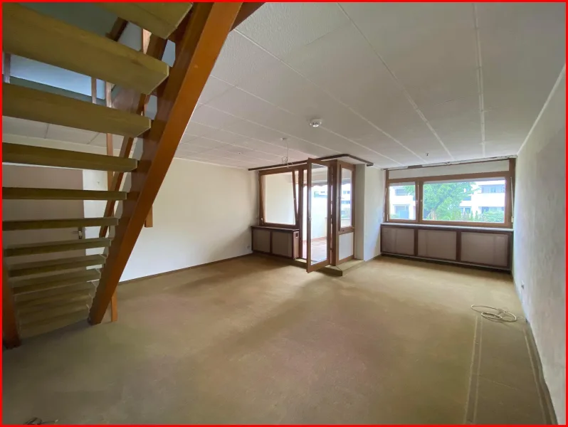 Wohn- und Esszimmer - Wohnung kaufen in Göppingen - Freie, sofort beziehbare ETW mit Balkon + Garage!
