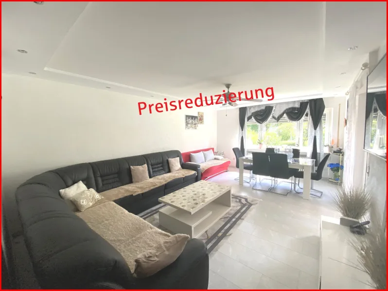 Wohnzimmer - Wohnung kaufen in Uhingen - Eigennutzer und Kapitalanleger aufgepasst - 4 Zimmer - ETW - Balkon- Garage!!