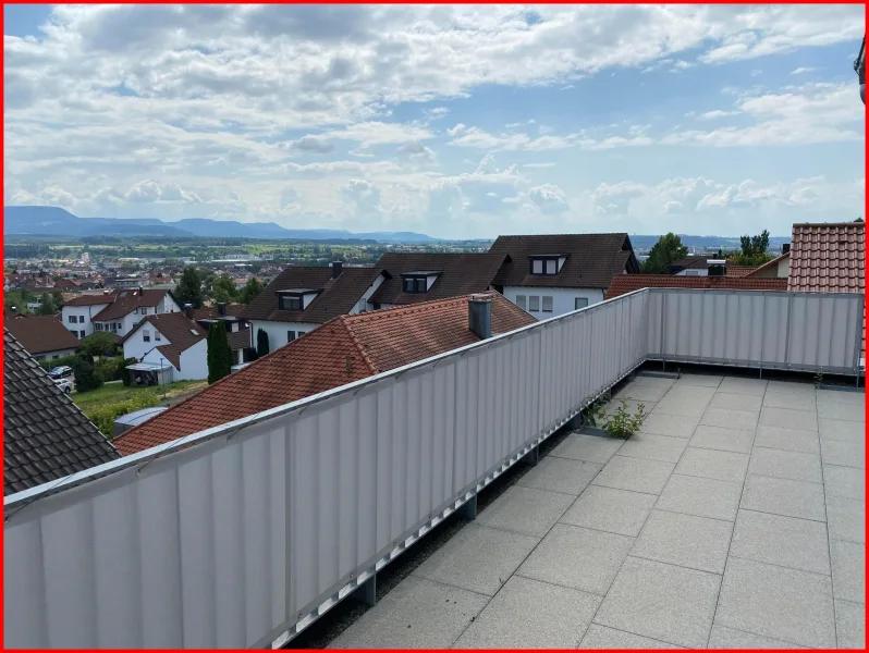 Blick bis zur Alb! - Wohnung mieten in Salach - Komfortabel, barrierefrei: 3,5 Zi Penthouse-Wohnung in herrlicher Lage!