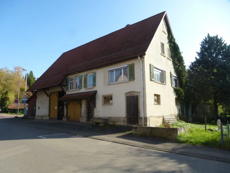 Vorderseite - Haus kaufen in Wannweil - Bauernhaus mit Scheune