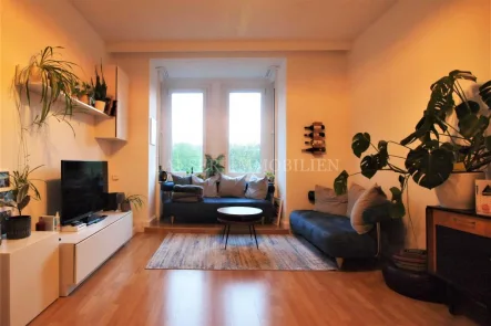 Wohnen - Wohnung kaufen in Stuttgart - Vermietete 3-Zimmer-Wohnung mit Balkon sucht Kapitalanleger