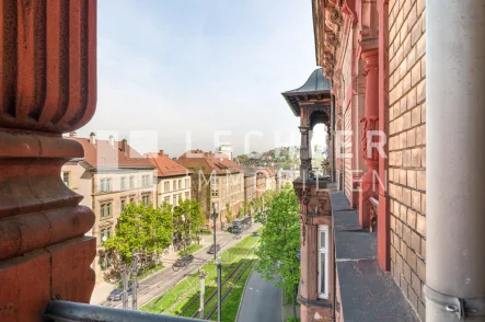 Blicksituation 3. OG - Haus kaufen in Stuttgart - Denkmal mit Zukunft: Historisches Gebäude sucht neuen Besitzer mit Visionen