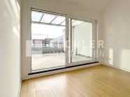 Büro mit Zugang zur Dachterrasse 