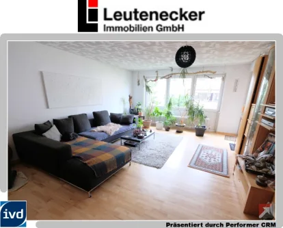 Wohnzimmer - Wohnung kaufen in Remseck - Geschickte Aufteilung und nur 100m bis zur Stadtbahn-Haltestelle