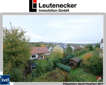 Ausblick - Haus kaufen in Leutenbach - Platz für die ganze Familie: Mehrfamilienhaus mit 3 Wohnungen, großem Garten und tollem Weitblick