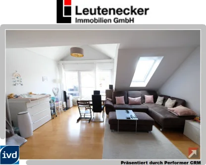 Wohnesszimmer - Wohnung kaufen in Remseck - Wohntraum über den Dächern: Moderne 4-Zimmer-Dachgeschoss-Maisonettewohnung